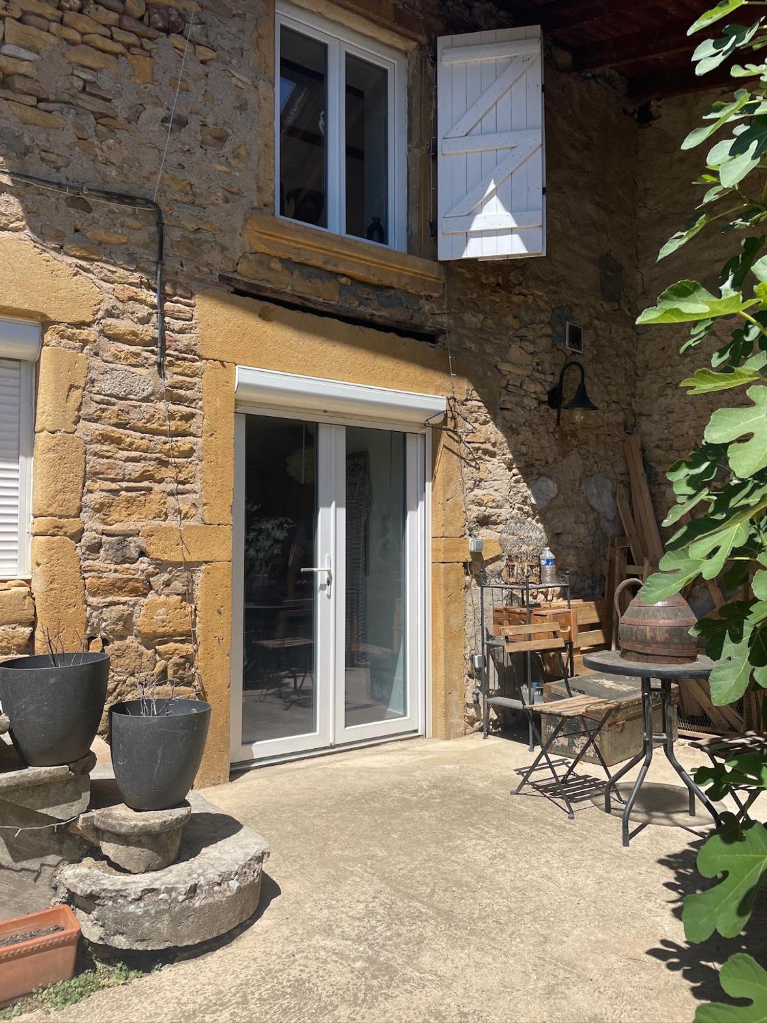 Petit Studio Aux Portes Du Beaujolais Saint-Germain-Nuelles Kültér fotó